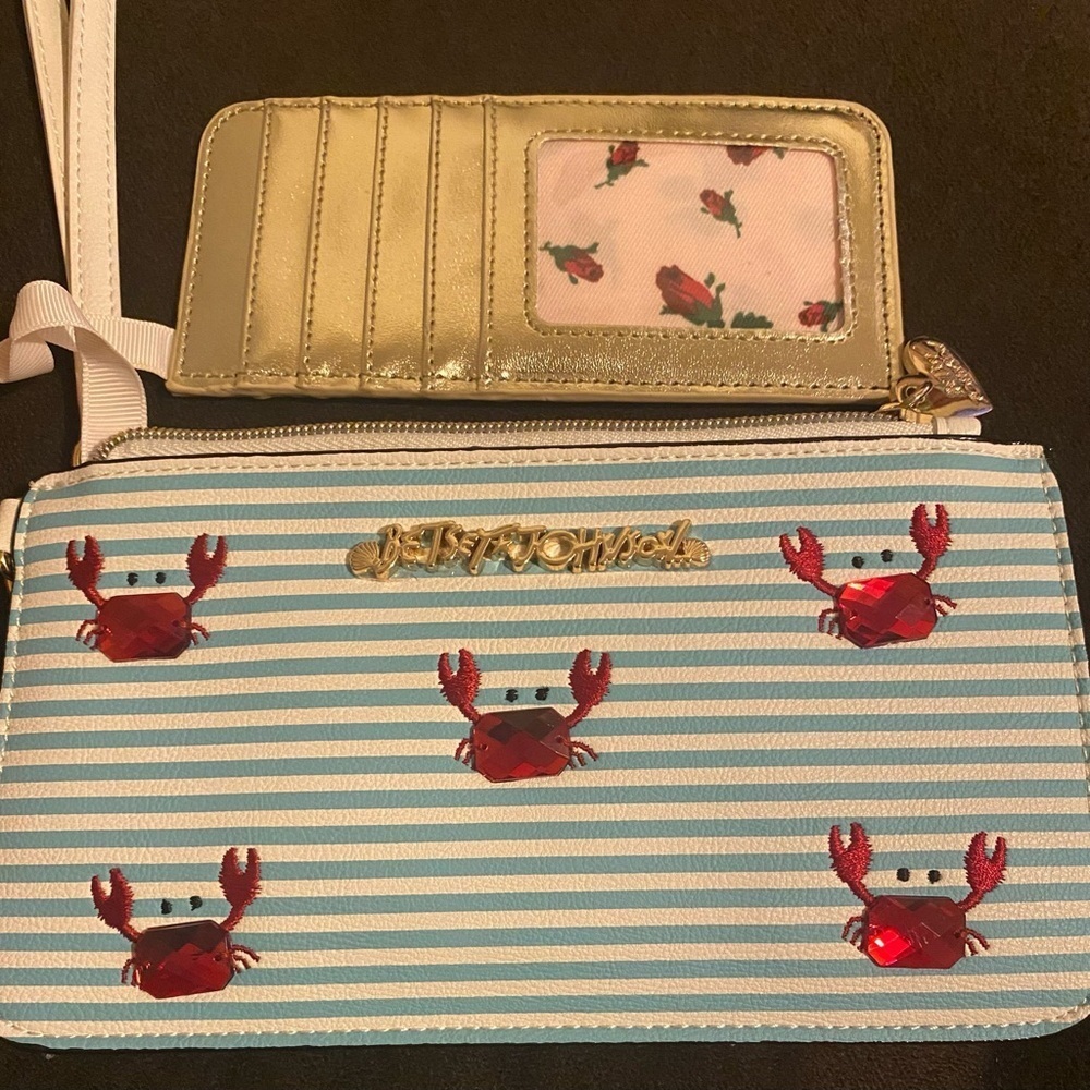 Betsey Johnson Crab Jeweled striped wristlet - Picture 4 of 7